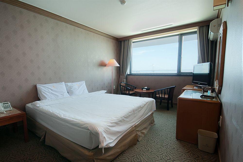 Dawn Beach Hotel Busan Extérieur photo