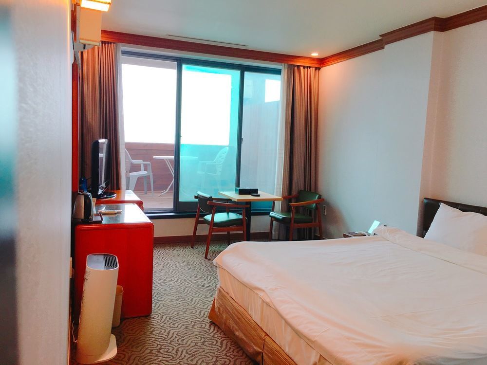 Dawn Beach Hotel Busan Extérieur photo