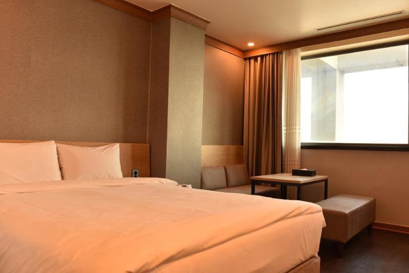 Dawn Beach Hotel Busan Extérieur photo