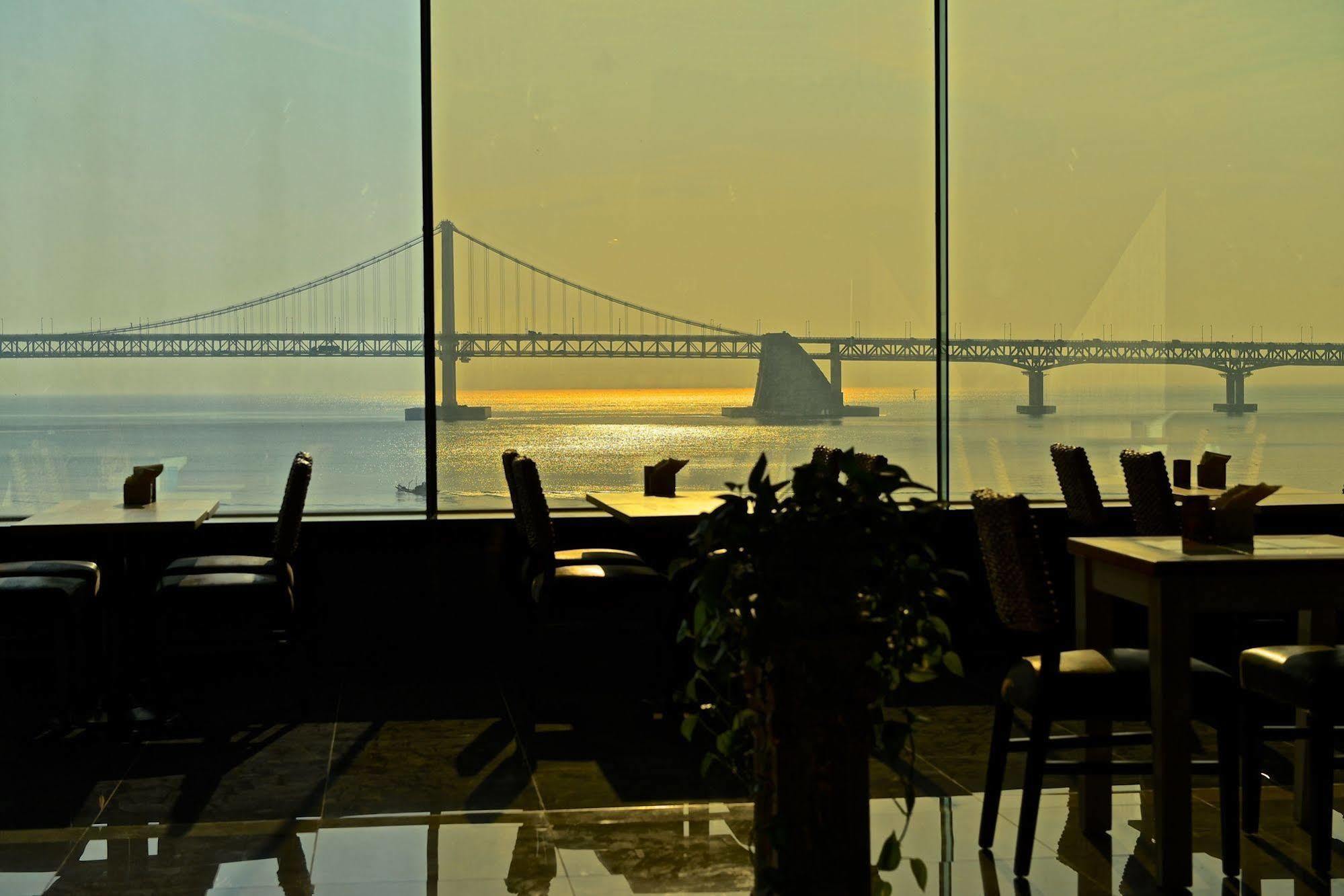 Dawn Beach Hotel Busan Extérieur photo