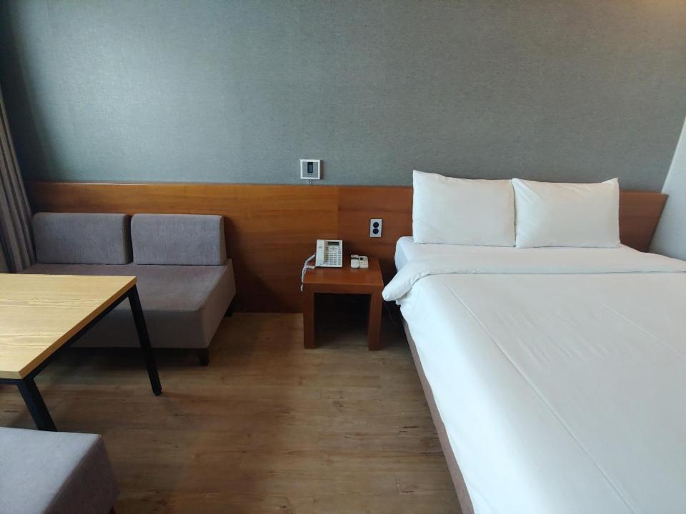 Dawn Beach Hotel Busan Extérieur photo